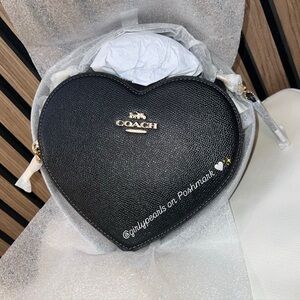 Coach Heart Bag Crossbody 🖤 NEW